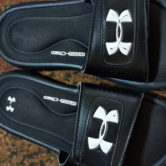 Under Armour Slip-Ons - Picture 3 of 5